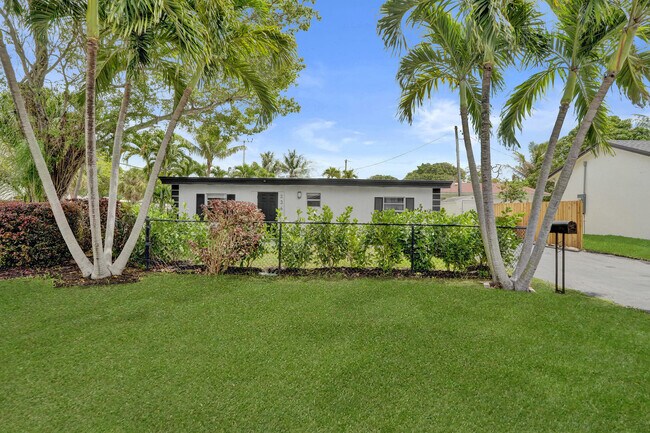 Building Photo - 234 NE 14th Ave