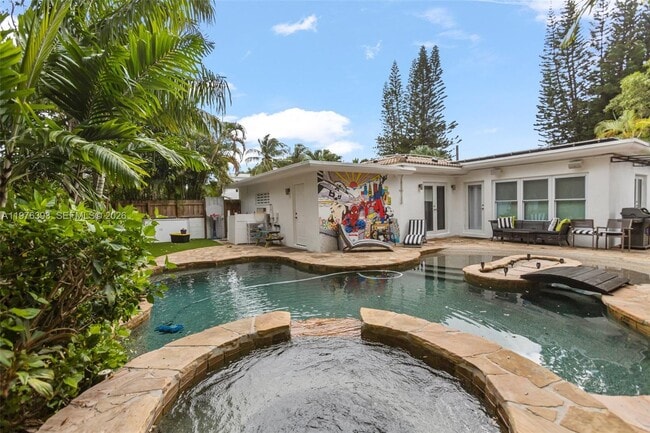 Building Photo - 8700 N Miami Ave