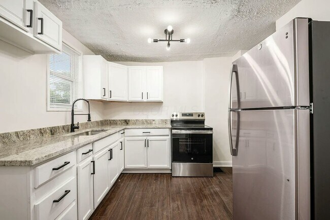 Building Photo - 1271-1273-1273 N 6th St