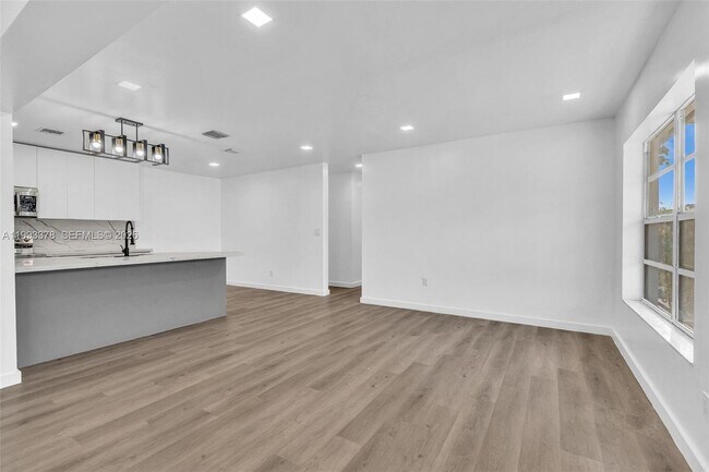 Building Photo - 7041 Raleigh St