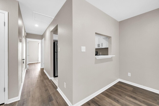 Building Photo - 200 White St