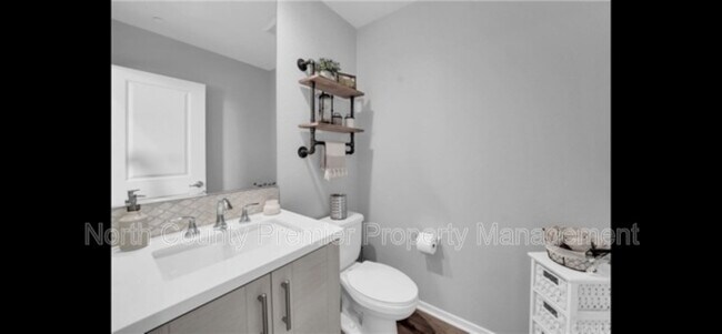 Building Photo - 1261 Via Lucero