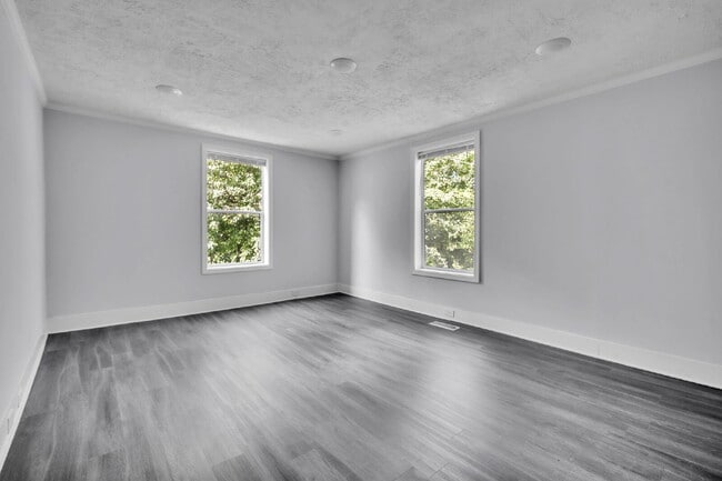 Building Photo - Updated 2-Bedroom Mill Home in Anderson, S...