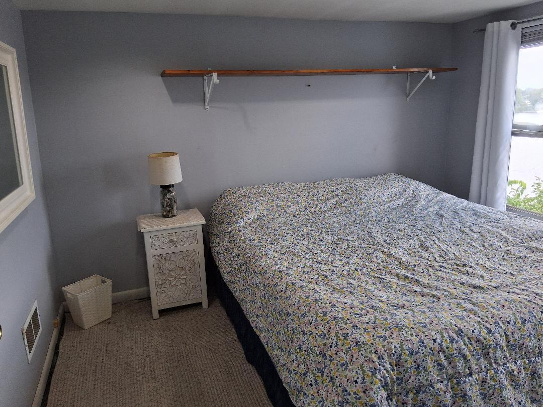Waterfront Bedroom 1 - 53 Edgewater ave