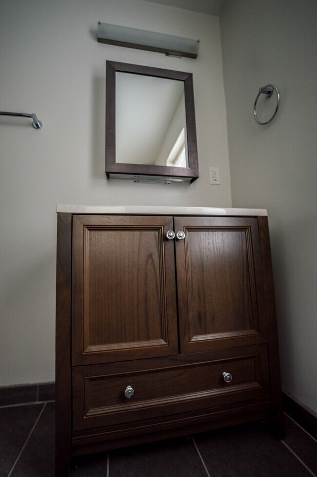 Bathroom - 3721 Chestnut St