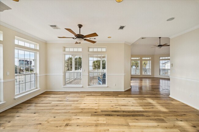 Building Photo - 22621 Bay Point Dr