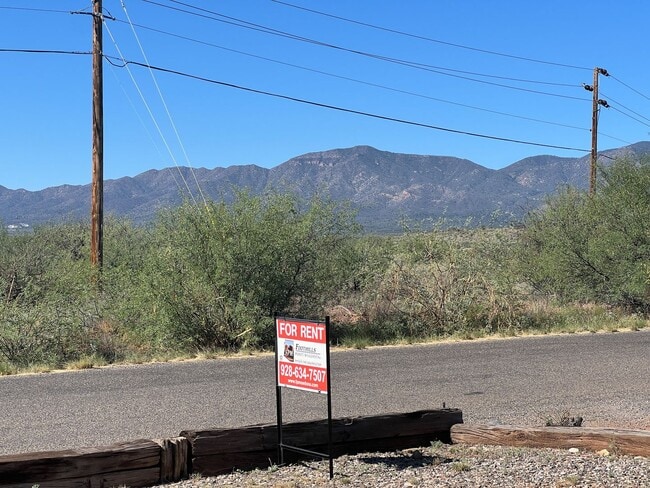 Building Photo - HOUSE - COTTONWOOD - VERDE VILLAGE