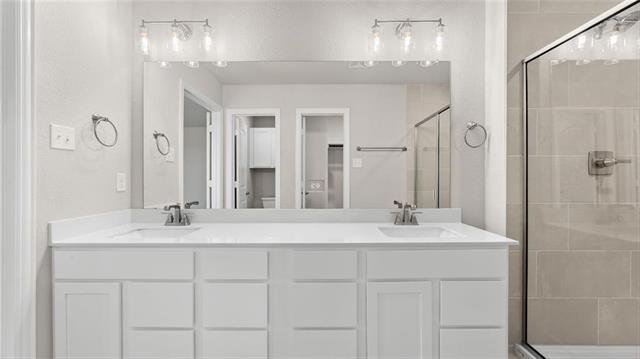 Building Photo - 3720 Paradise Way
