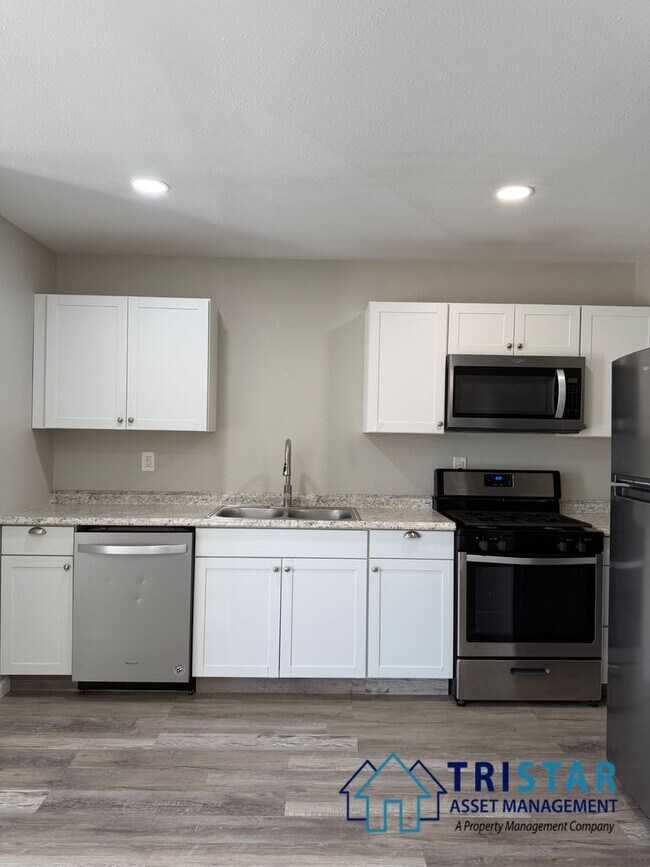 Building Photo - Upgraded 1BD/1BA Apartment in Lakeside, CA - 1/2 Off Move-In Special!