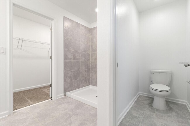 Building Photo - 1028 Holden Wy