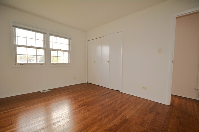 Building Photo - 1360 Devonshire Ln