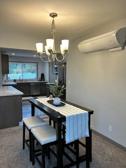 Building Photo - 11605 67th Ave E