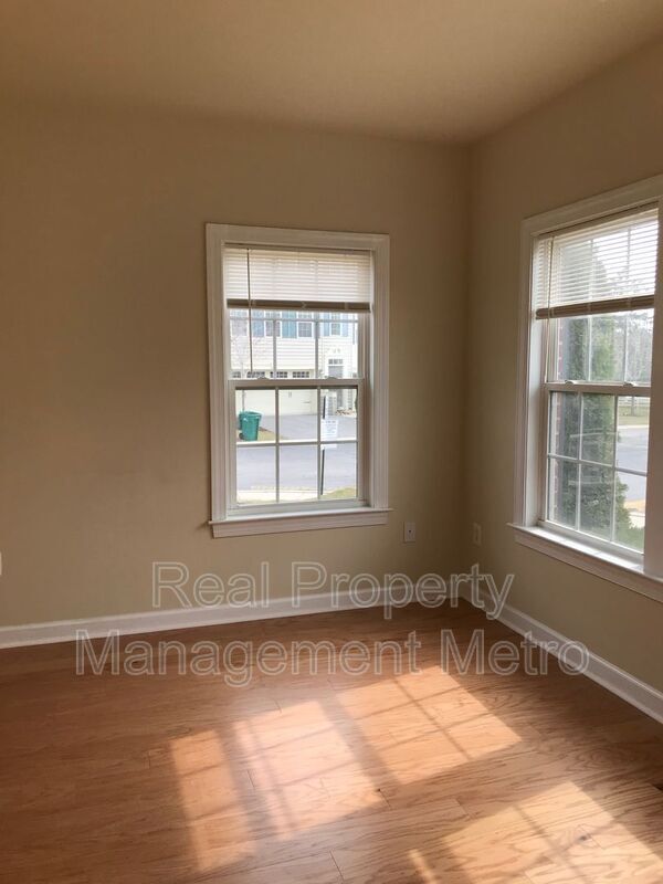Building Photo - 10519 Old Ellicott Cir