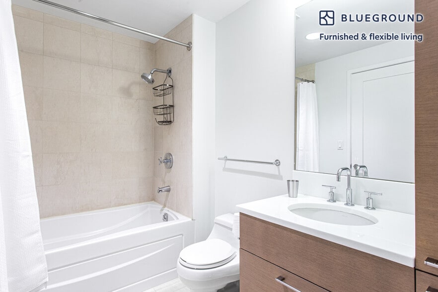 Building Photo - 303 Third Street-SI FL1-ID387