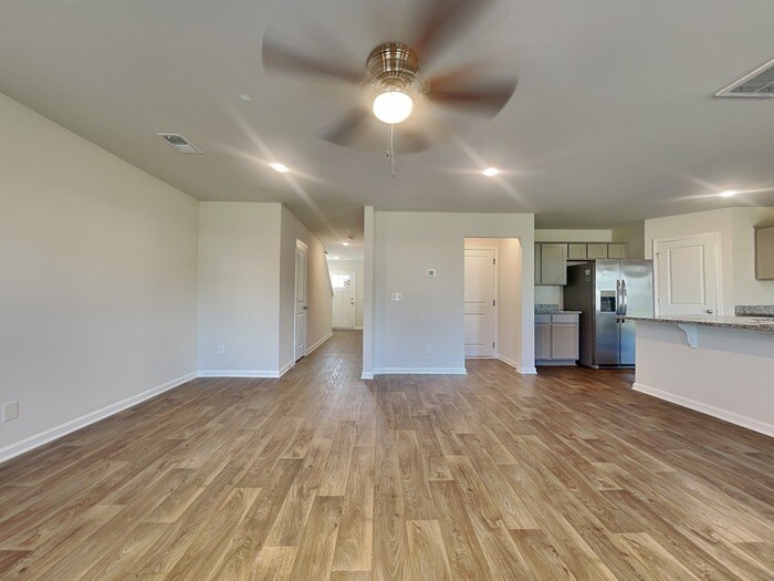 Building Photo - 409 Red Poll Wy