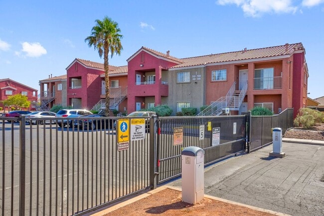 Building Photo - 2 Bedroom, 2 Bath Condo Near Nellis Air Fo...