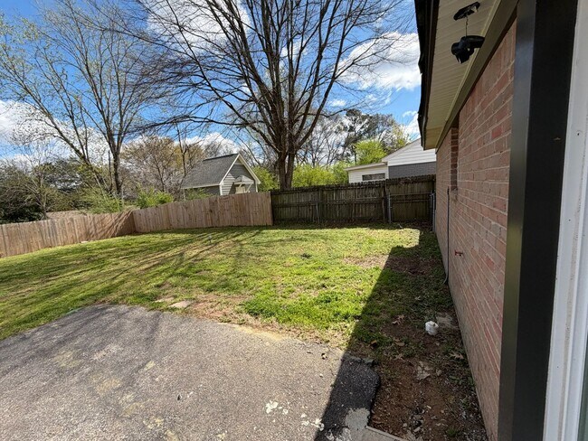 Building Photo - Welcome to your new home in Southaven, MS! HALF OFF FIRST MONTH RENT!!