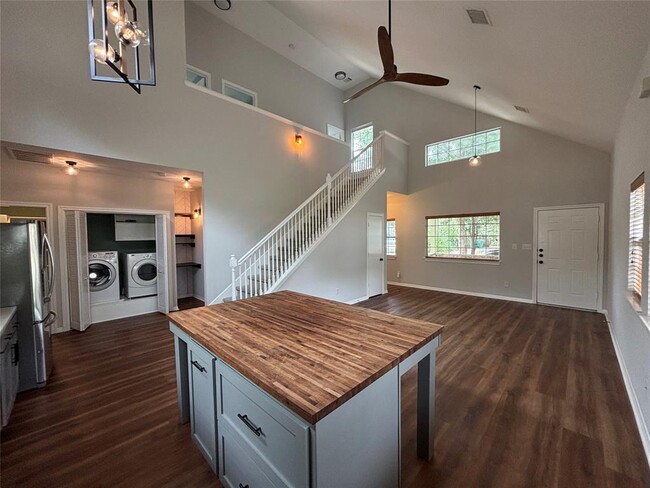 Building Photo - 3100 Prado St