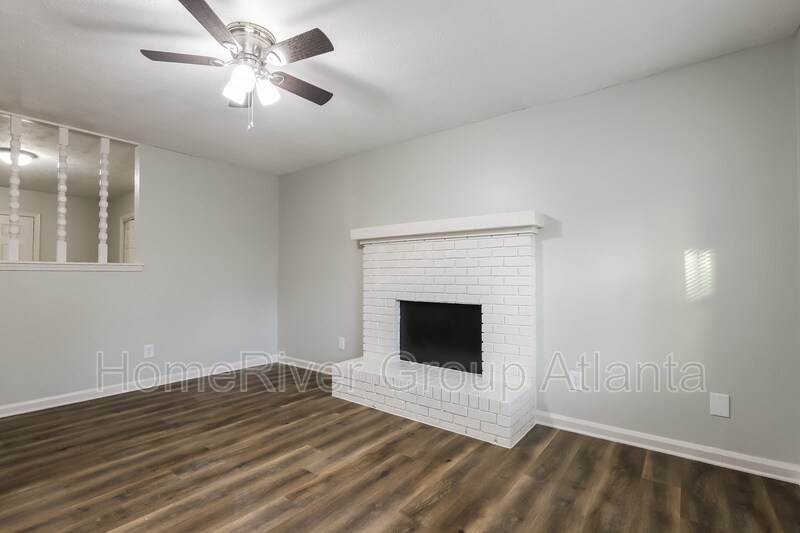 Building Photo - 4636 Vintage Ln