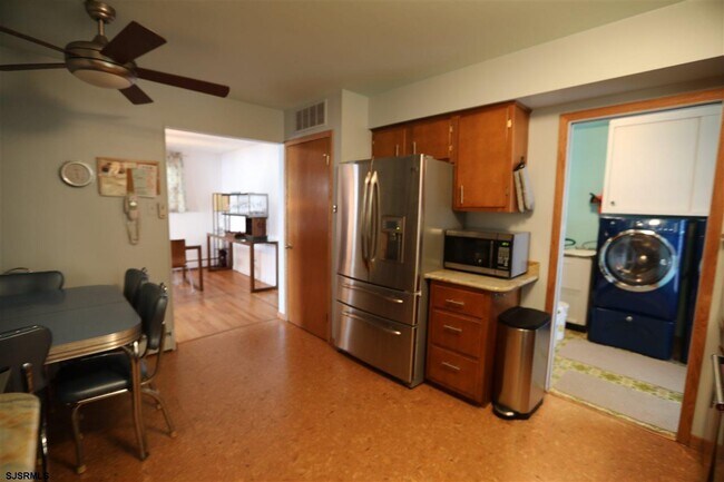 Building Photo - 14 S Swarthmore Ave