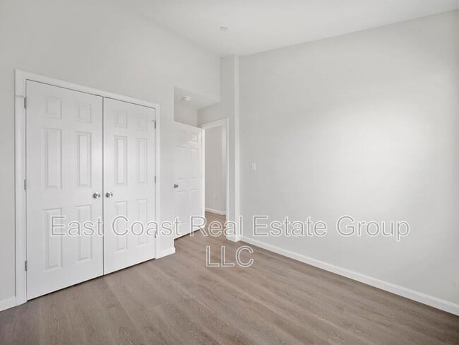 Building Photo - 105 Natural Way