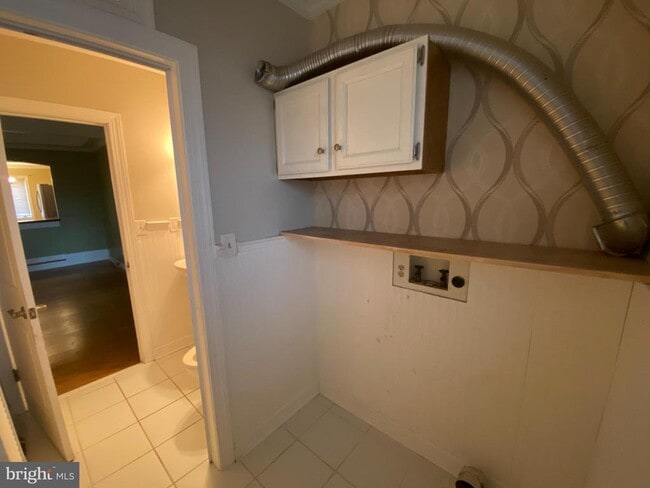 Building Photo - 99 Chatham Ct