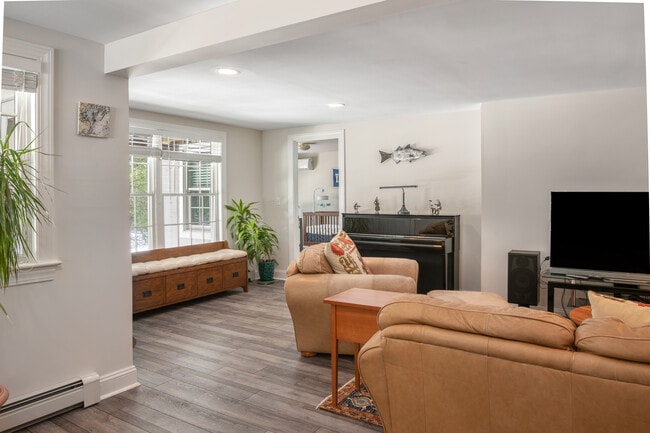 Building Photo - 53 Gables Dr