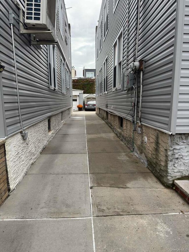 Building Photo - 79-48 69th Ave