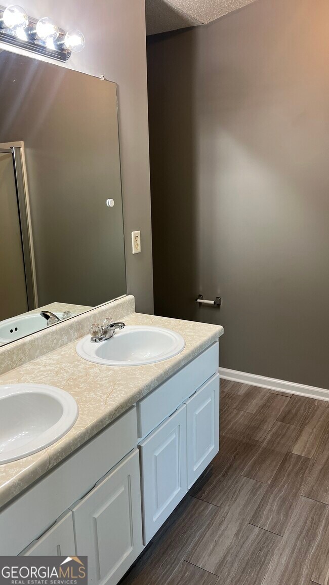 Building Photo - 4932 Antelope Cove