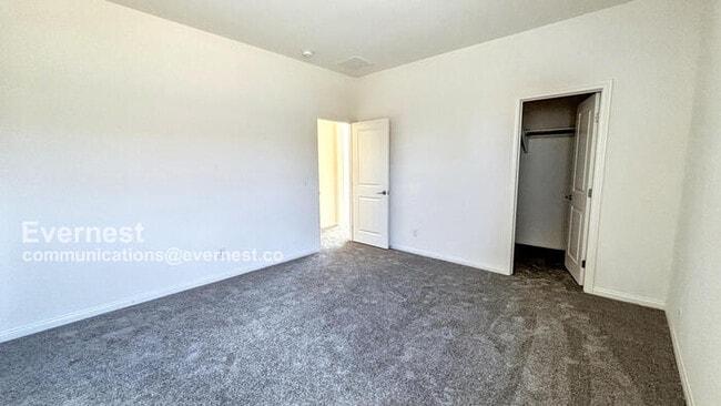 Building Photo - 4709 N Park St