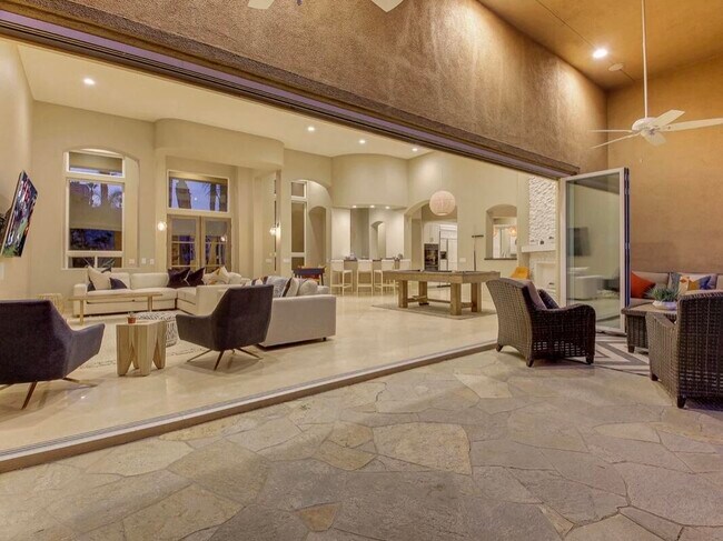 Building Photo - 81045 Golf View Dr