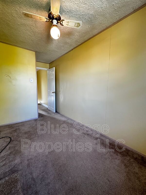 Building Photo - 120 Stratford Rd