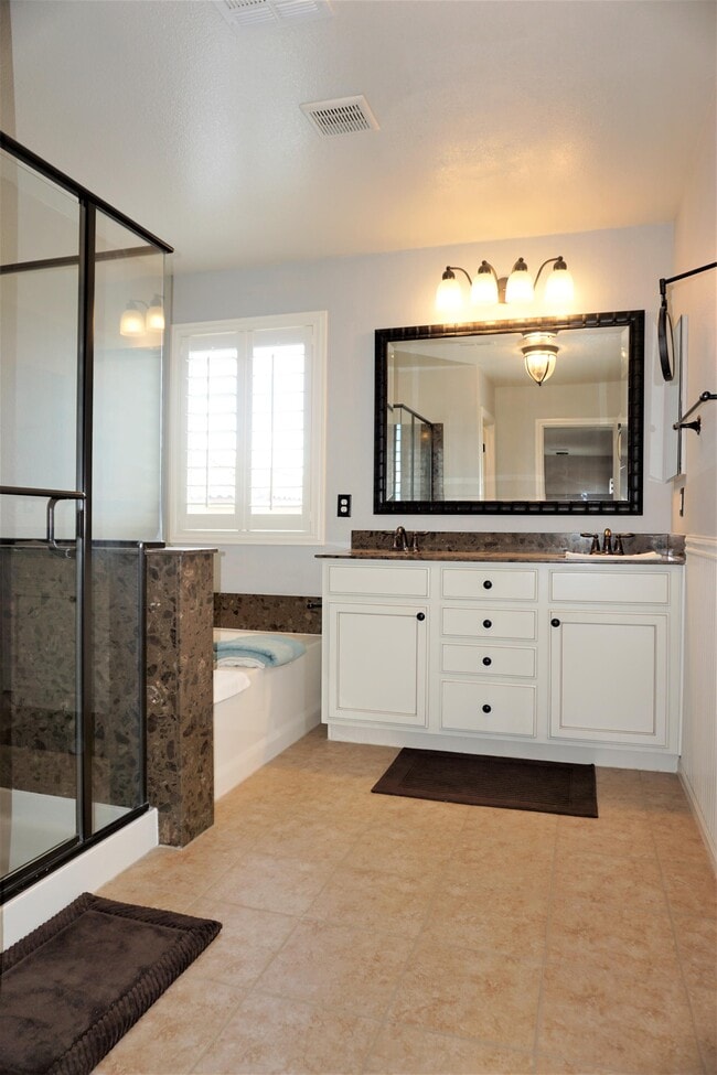 Building Photo - 11161 Sweetstem Ct