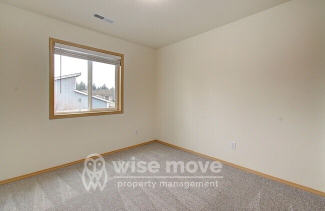 Building Photo - At Home in East Vancouver- 1/2 off First Month!