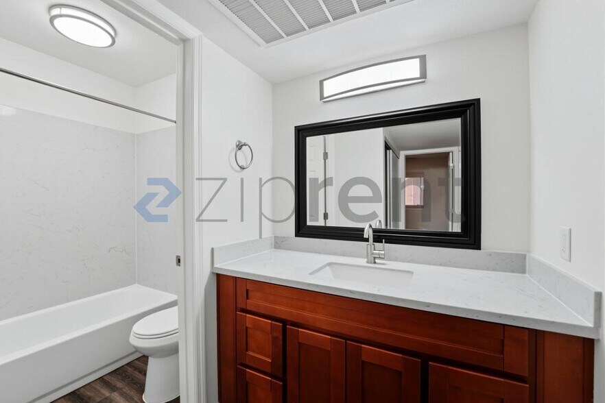 Building Photo - Unit 310