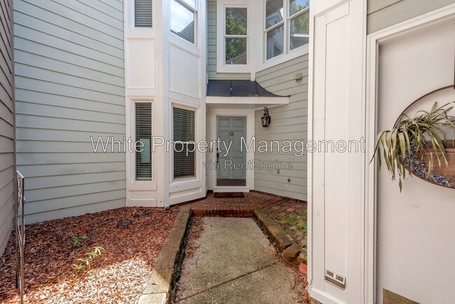 Building Photo - 437 Clarkson Green St