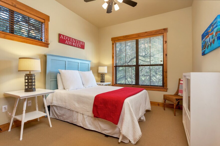 Building Photo - 7249 Sunswept Dr