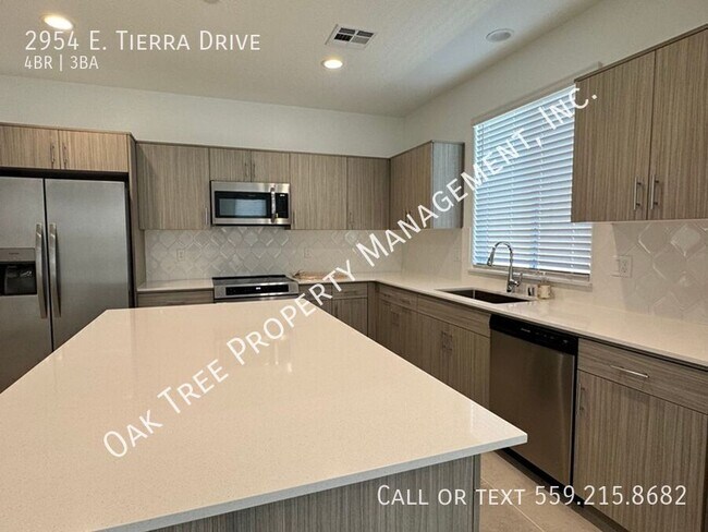 Building Photo - 2954 E Tierra Dr