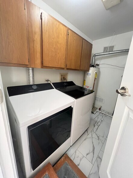 Building Photo - 247 Coventry Cir