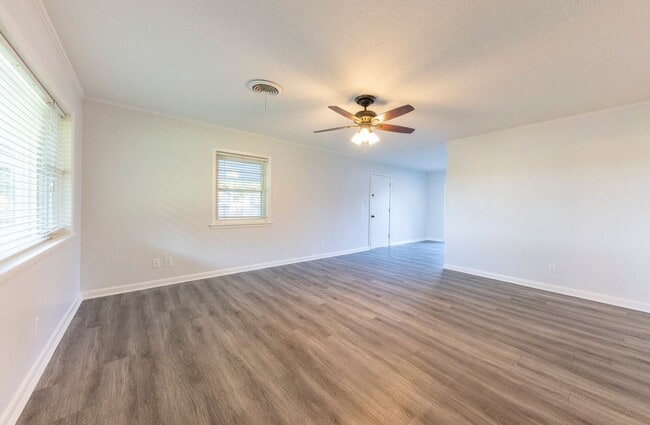 Building Photo - 115 Ketchum Ln