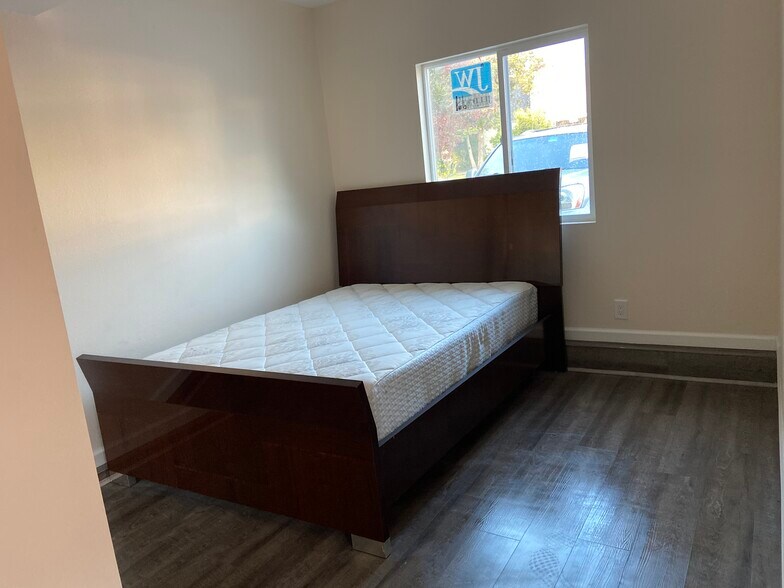 Building Photo - 4058 Garden Ave