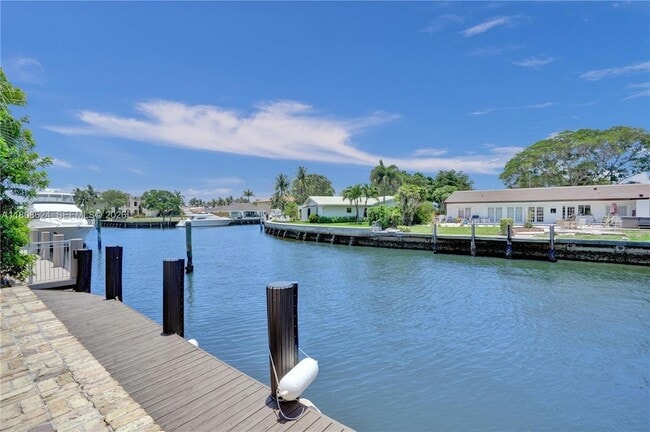 Building Photo - 3100 NE 56th Ct