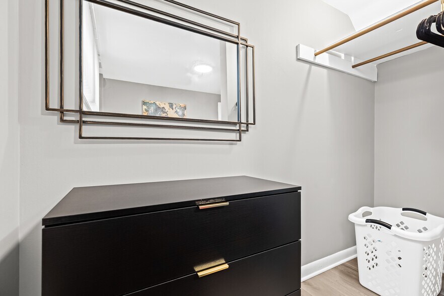 Building Photo - 23080 Stauber Ave