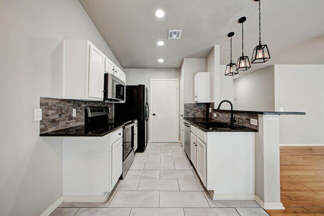 Building Photo - 1225 Briar Patch Way