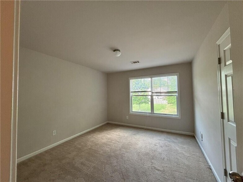 Building Photo - 5610 Sterling Ct