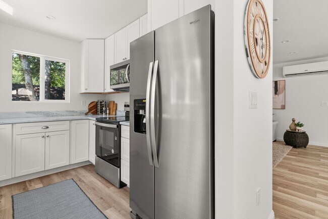 Building Photo - Spacious Newly Built ADU – Modern Comfort ...