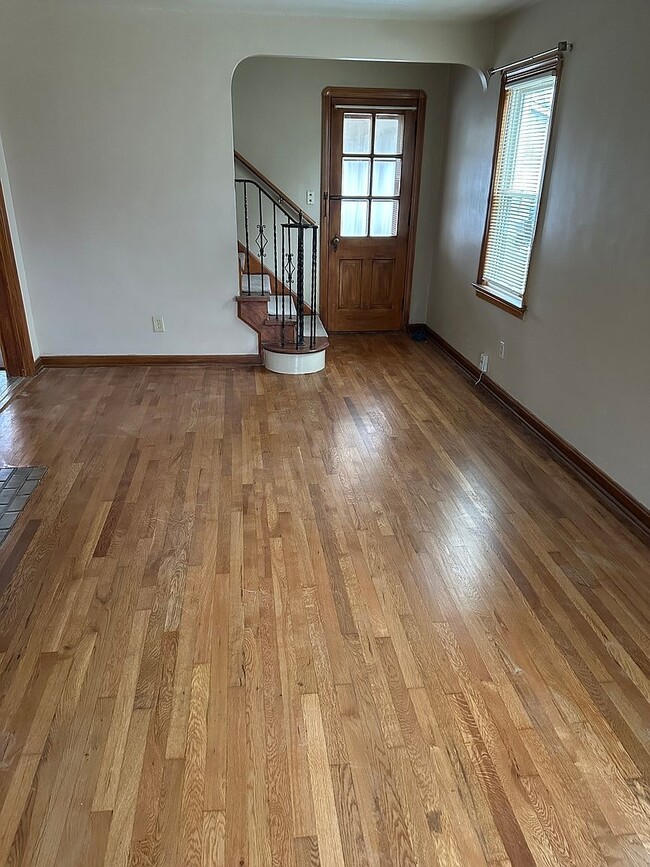 Building Photo - 4811 Albertly Ave