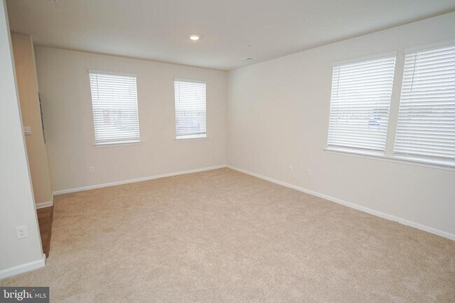 Building Photo - 819 Mersey Ln