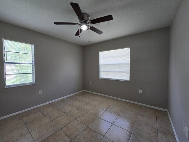 Building Photo - 12367 Linden Dr
