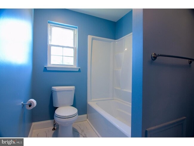 Building Photo - 1094 Tristram Cir